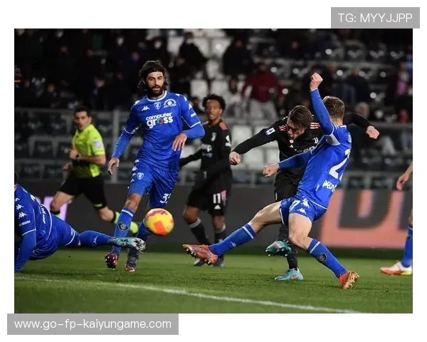 全看下轮？枪手领跑英超，曼城迎关键战利物浦，冠军悬念再升温